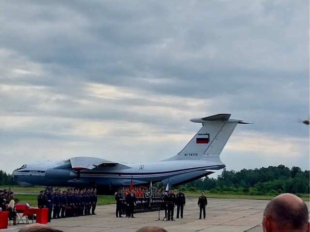 В Иванове простились с летчиками сбитого «вагнеровцами» ИЛа-22