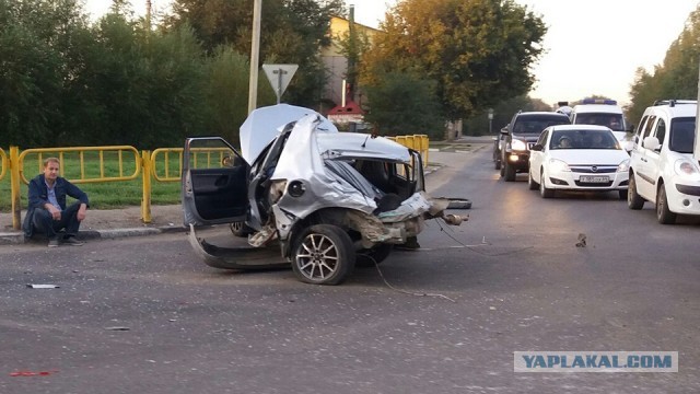 Подросток умер в страшном лобовом ДТП на Кубани. Он был за рулем.