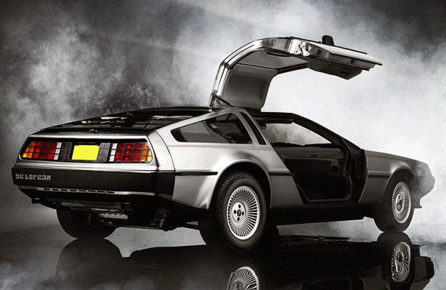 Почему DeLorean из фильма «Назад в будущее» не стал популярной машиной в Америке