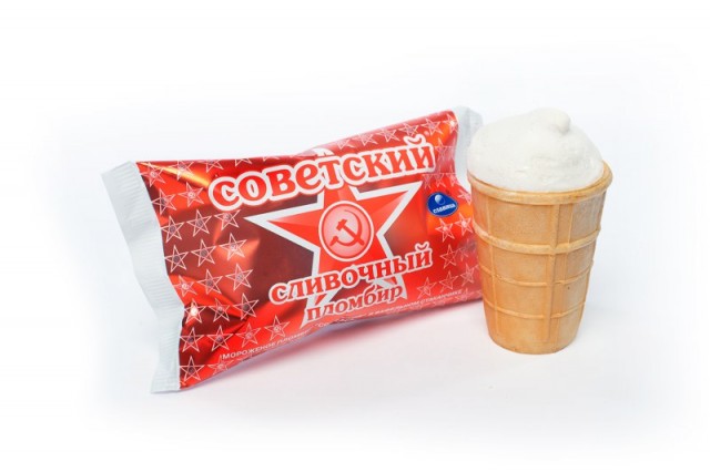 Мороженое в вафельныx cтаканчикax, 1980-е, СССР