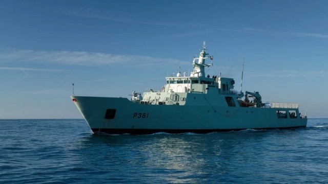 А роза упала на лапу Азора