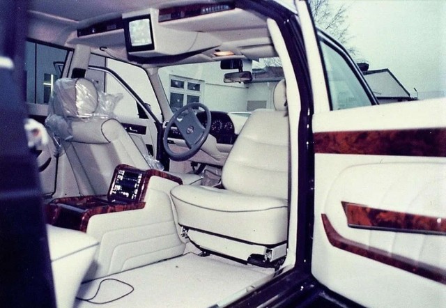 Mercedes-Benz SGS w126 "Royale"