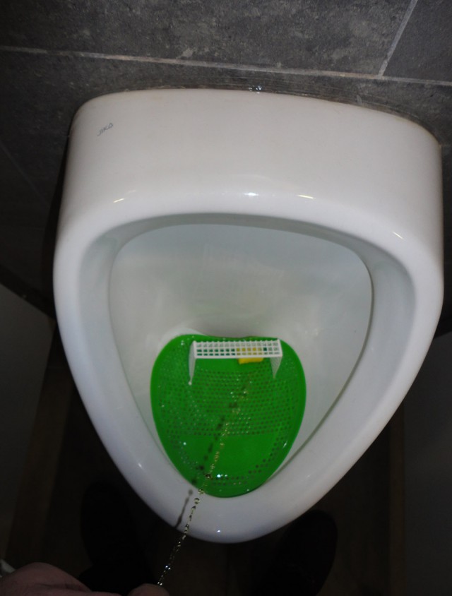 Девушки, которым скучно на работе