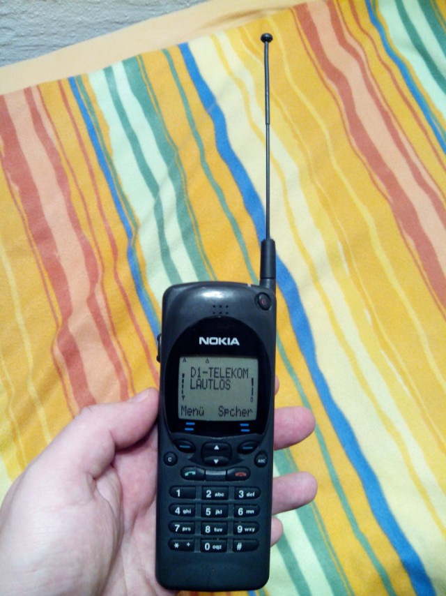 Nokia возвращает 8110!