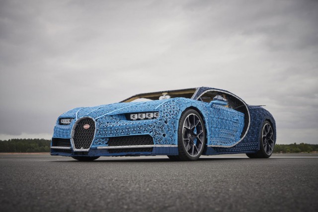Как выглядит Bugatti Chiron из миллиона деталей Lego