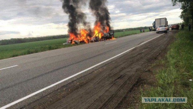 Пять человек погибли в ДТП в Краснодарском крае, в их числе двое участников Stand Up шоу