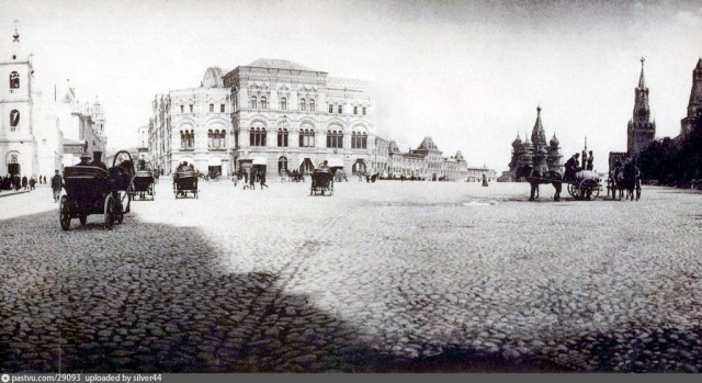 "Косяк" от Netflix - в новом сериале "The last Czars" у них в 1905 году уже Мавзолей стоит на Красной площади!