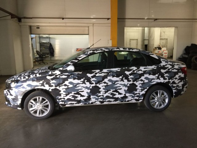 Серая и чёрная краска тоже закончились. АвтоВАЗ начнёт красить Lada Granta исключительно в белый