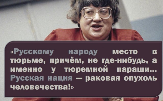 Как ни странно, но к восстановленному барельефу "диктатора" И.В.Сталина люди активно несут цветы