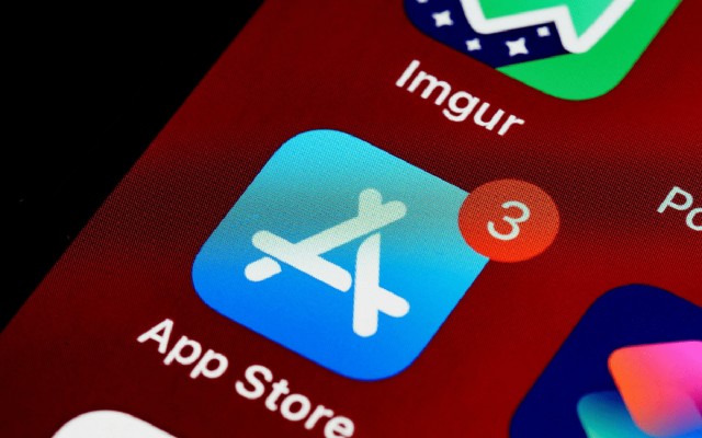 Магазин приложений RuStore станет обязательным к предустановке на iPhone