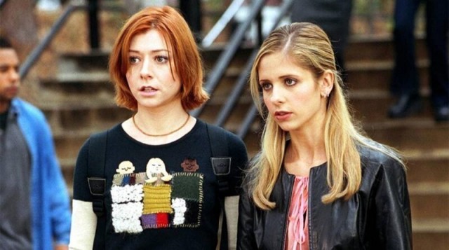 Сериалы фантастики 2000х.