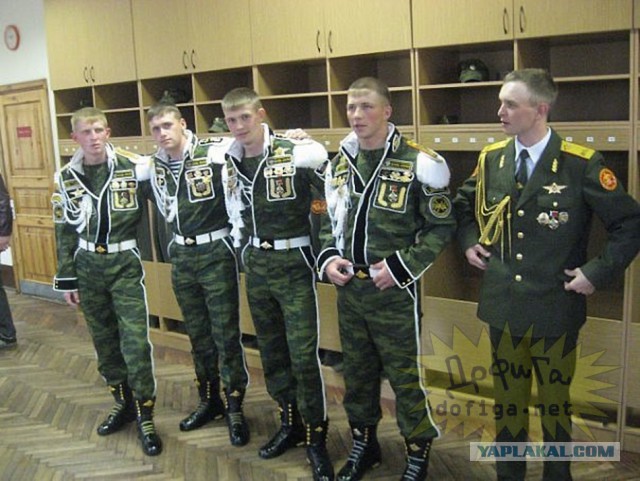 Аэропорты Крыма заблокированы российскими военными