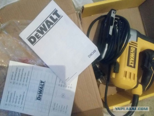 Электролобзик DeWALT