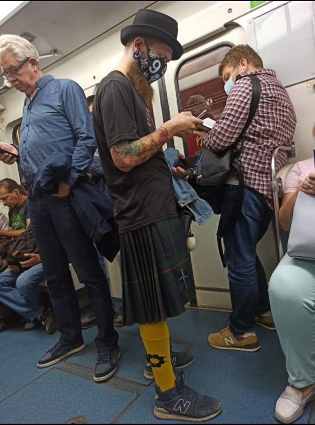 Модники из российского метрополитена