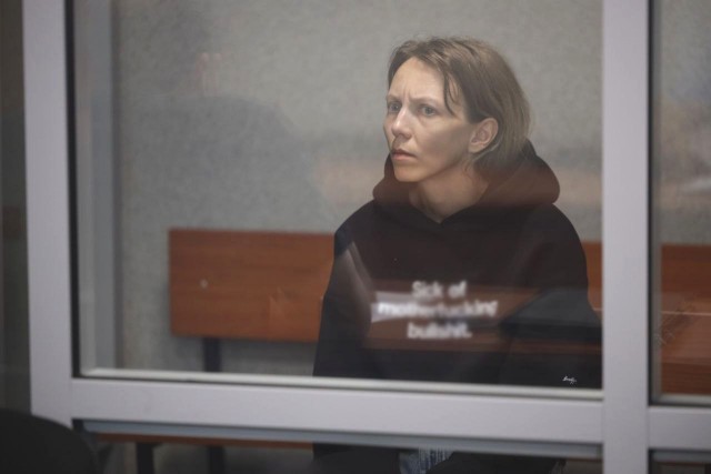 Везла задушенного ребенка на помойку под прицелом камер: что известно об убийстве мальчика в чемодане в Перми