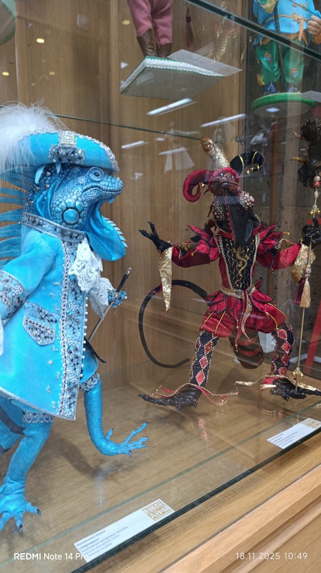 Выставка кукол в библиотеке Ростова