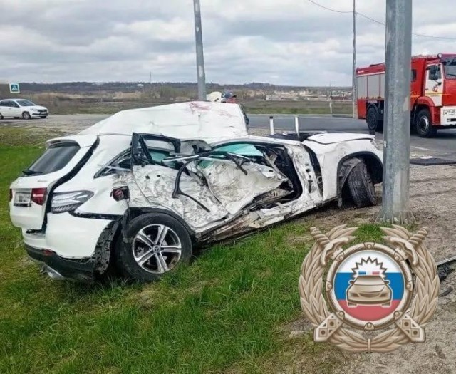 Бывший мэр Саратова погиб, влетев на своем Mercedes в грузовик