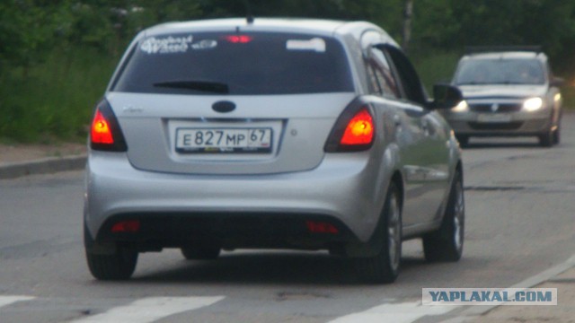 Два смоленских "учителя" решили проучить девушку