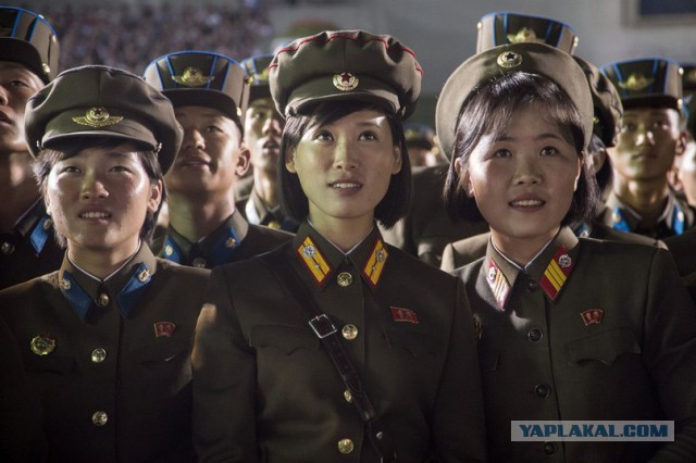 Реакция северокорейцев на артисток из Южной Кореи