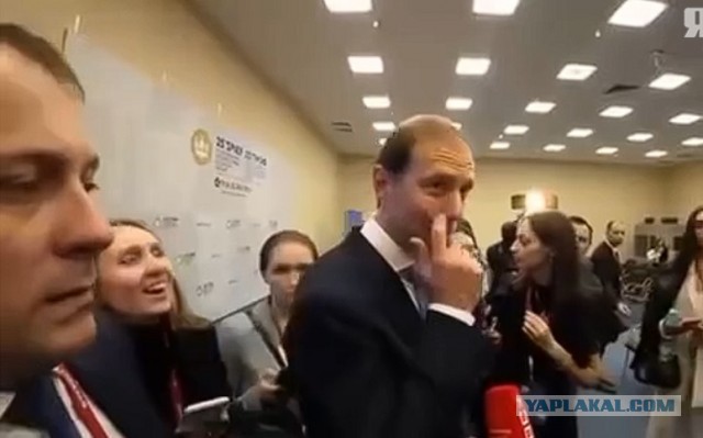 "Жалко у пчелки"