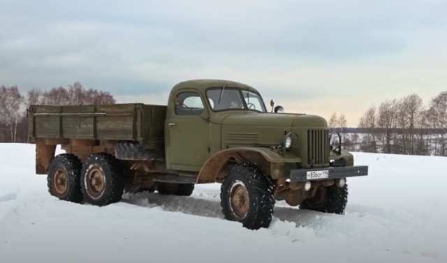 ЗИЛ-131 – зачем была нужна такая большая машина с 6x6 WD