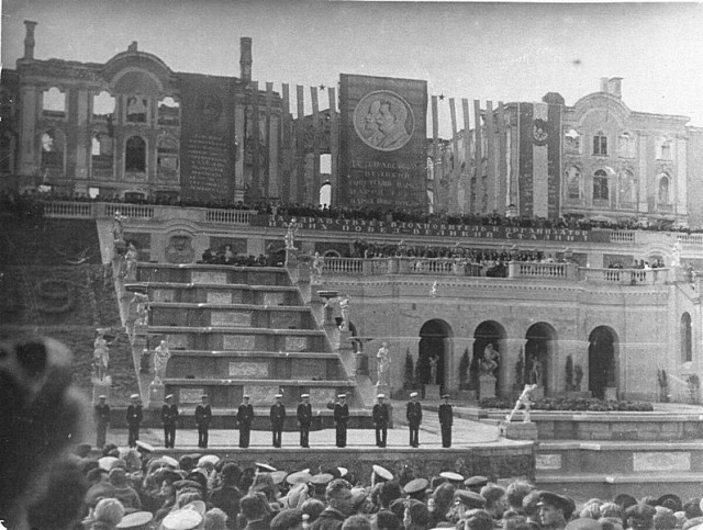 Первые два послевоенных года в исторических фотографиях