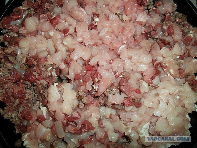 Баклажаны с тремя видами мяса