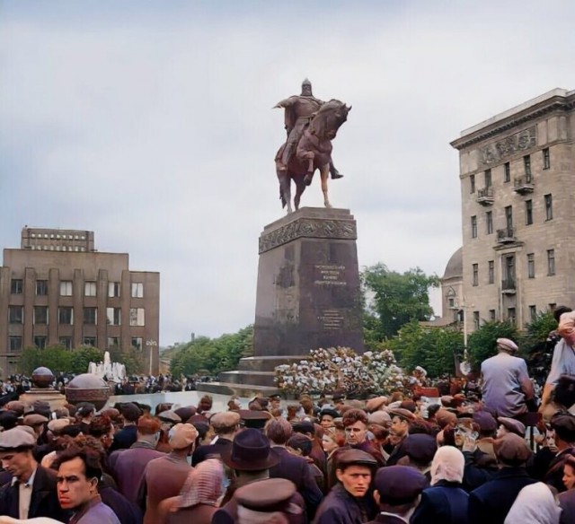 Москва и москвичи. Двадцатый век