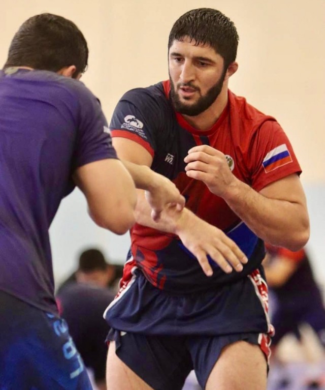 Садулаеву не дали защитить титул. Русофобы позорно захлопнули двери для нашего чемпиона!