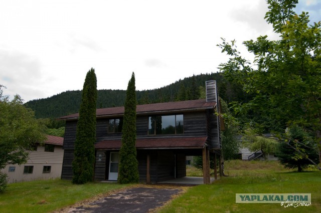 Канадский город-призрак застывший в 80-х