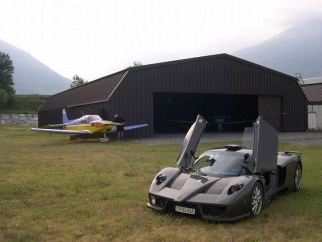 Lavazza: Почти Ferrari Enzo с двигателем от BMW