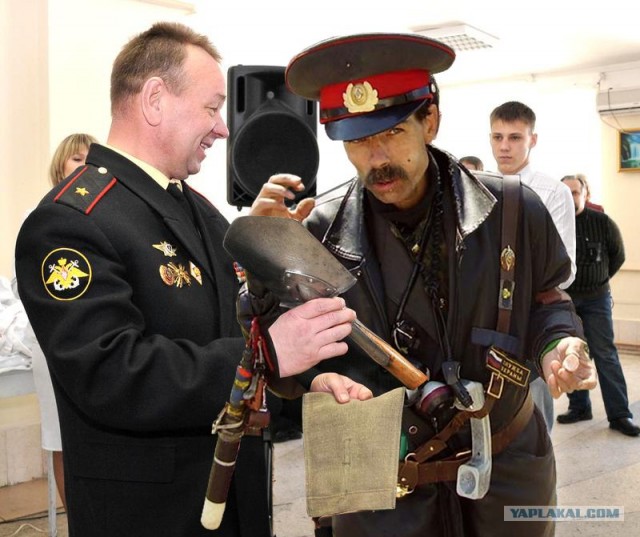 Необычные подарки известным людям