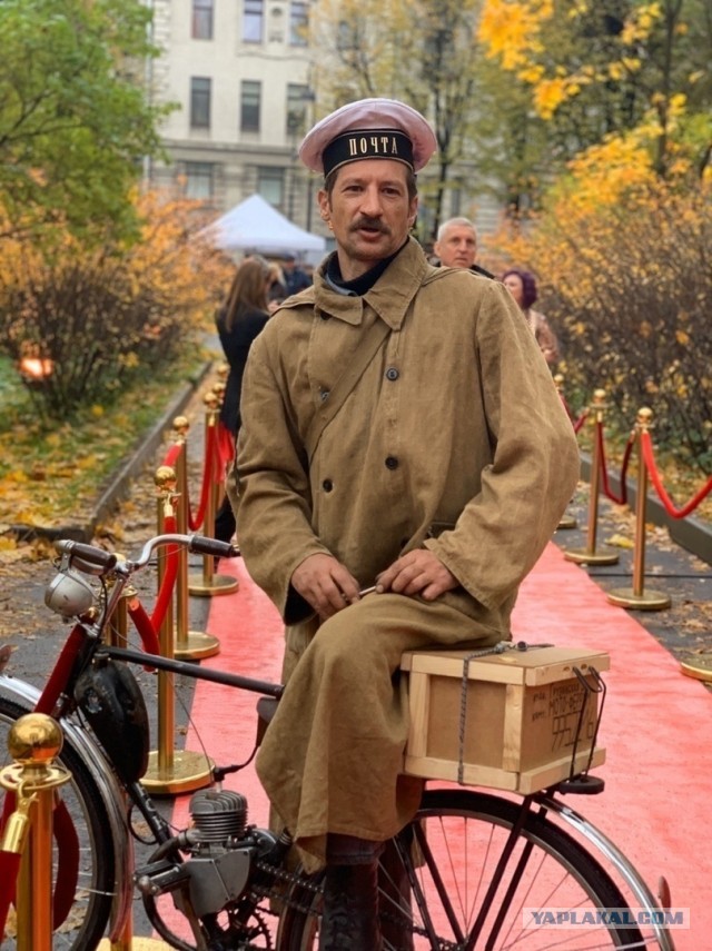 Друзья! я продал права на свою песню, и купил младшему велосипед!