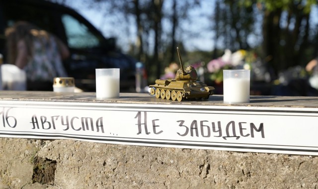 Держаться наши в Прибалтике