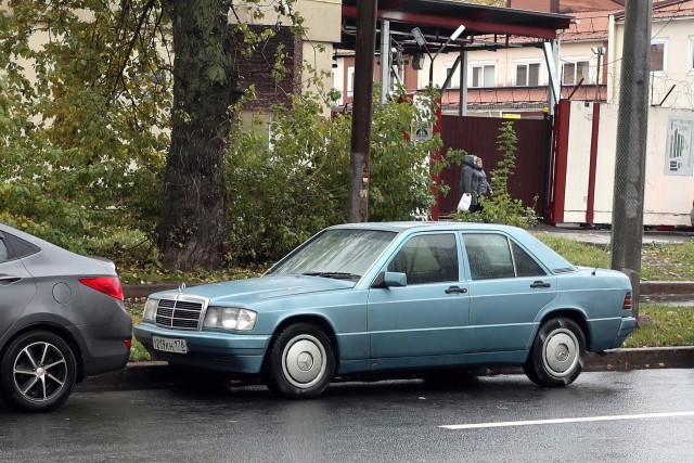 40 лет Mercedes-Benz 190