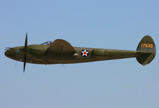 Многоцелевой истребитель P-38 «Lightning»