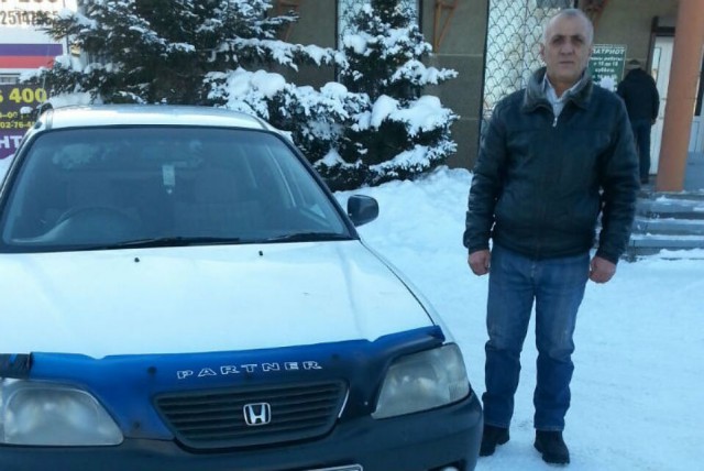 В Ангарске таксист протаранил автобус, чтобы спасти зажатого в дверях ребёнка