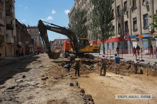 В Ростове жителей Станиславского замуровали в собственных домах, облагораживая улицу к ЧМ-2018