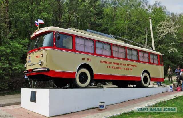 Троллейбус в разных странах