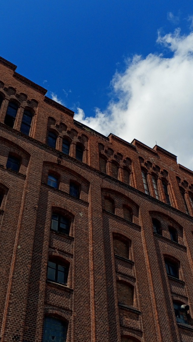 Старые стены