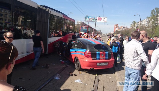 Мартини, BMW... Сбитые люди и разбитый трамвай