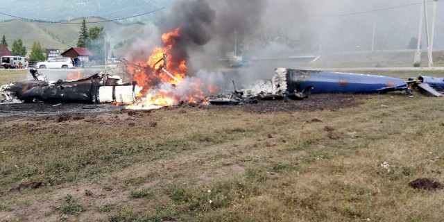 Трагедия на Алтае: вертолёт Ми-8 упал с туристами на борту