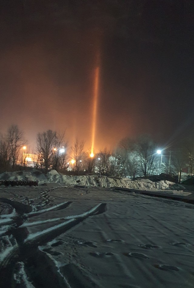 А у нас световые столбы.