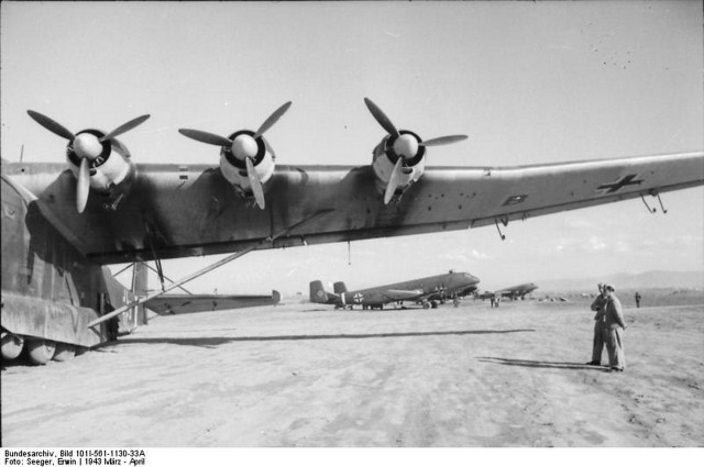 Редкие самолеты. Me-323
