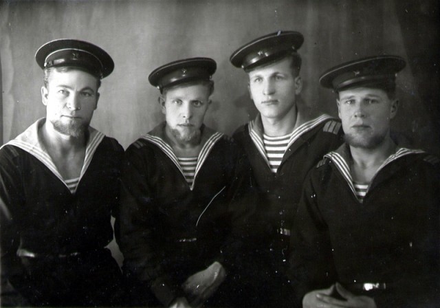 А почему они без бороды?⁠⁠