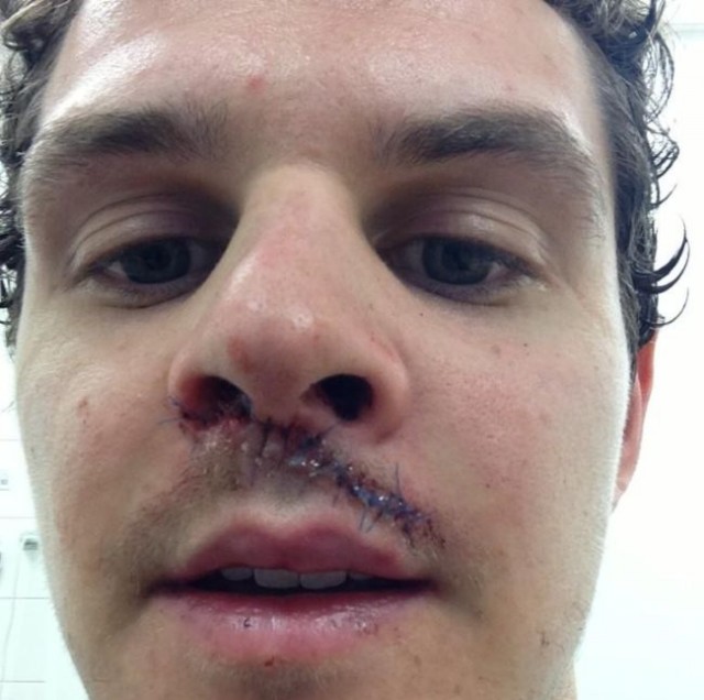 В хоккей играют настоящие мужчины