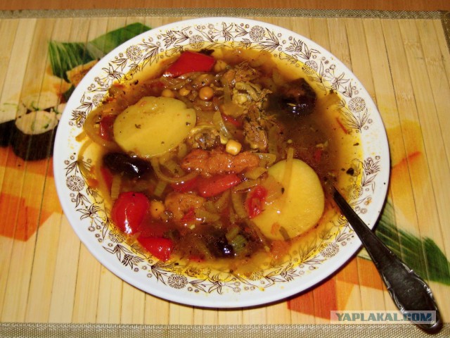 "Пирожок" с айвой (казан-кебаб из баранины)