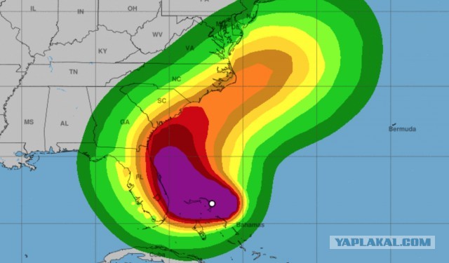 Разрушительный ураган "Дориан" добрался до Багамских островов