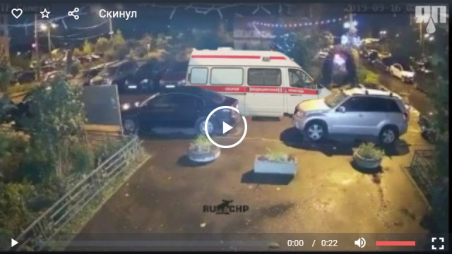 Отлично отдохнул сегодня ночью житель Подольска, отбомбивший из окна квартиры на 14 этаже по соседскому кроссоверу арбузом