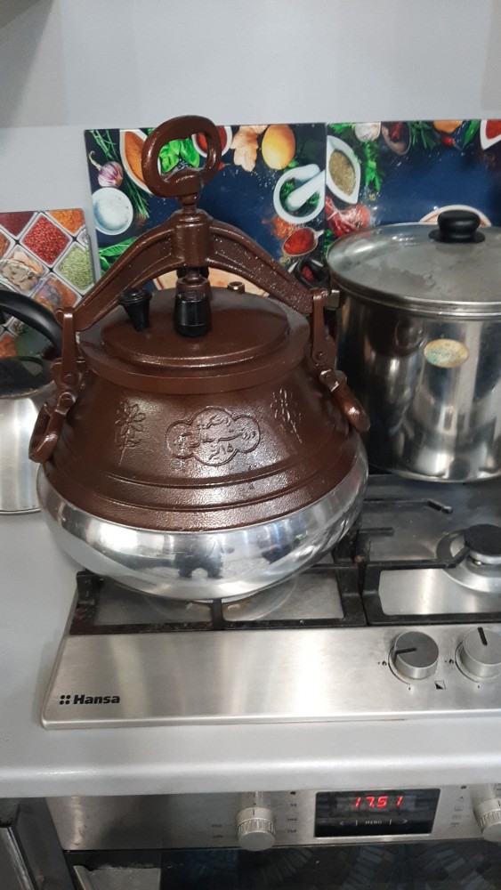 Тушёная свинина с картошкой в афганском казане